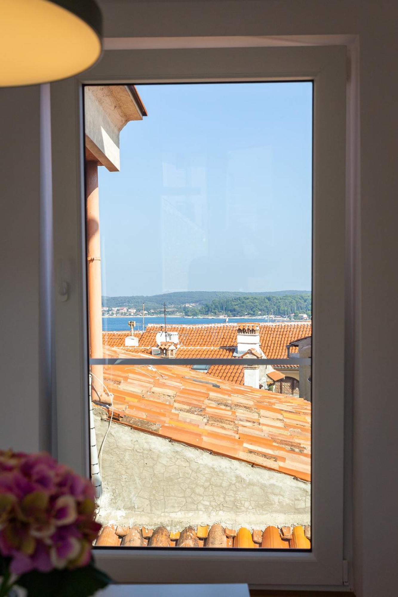 Apartment Rubini - Modern In The Heart Of Old *