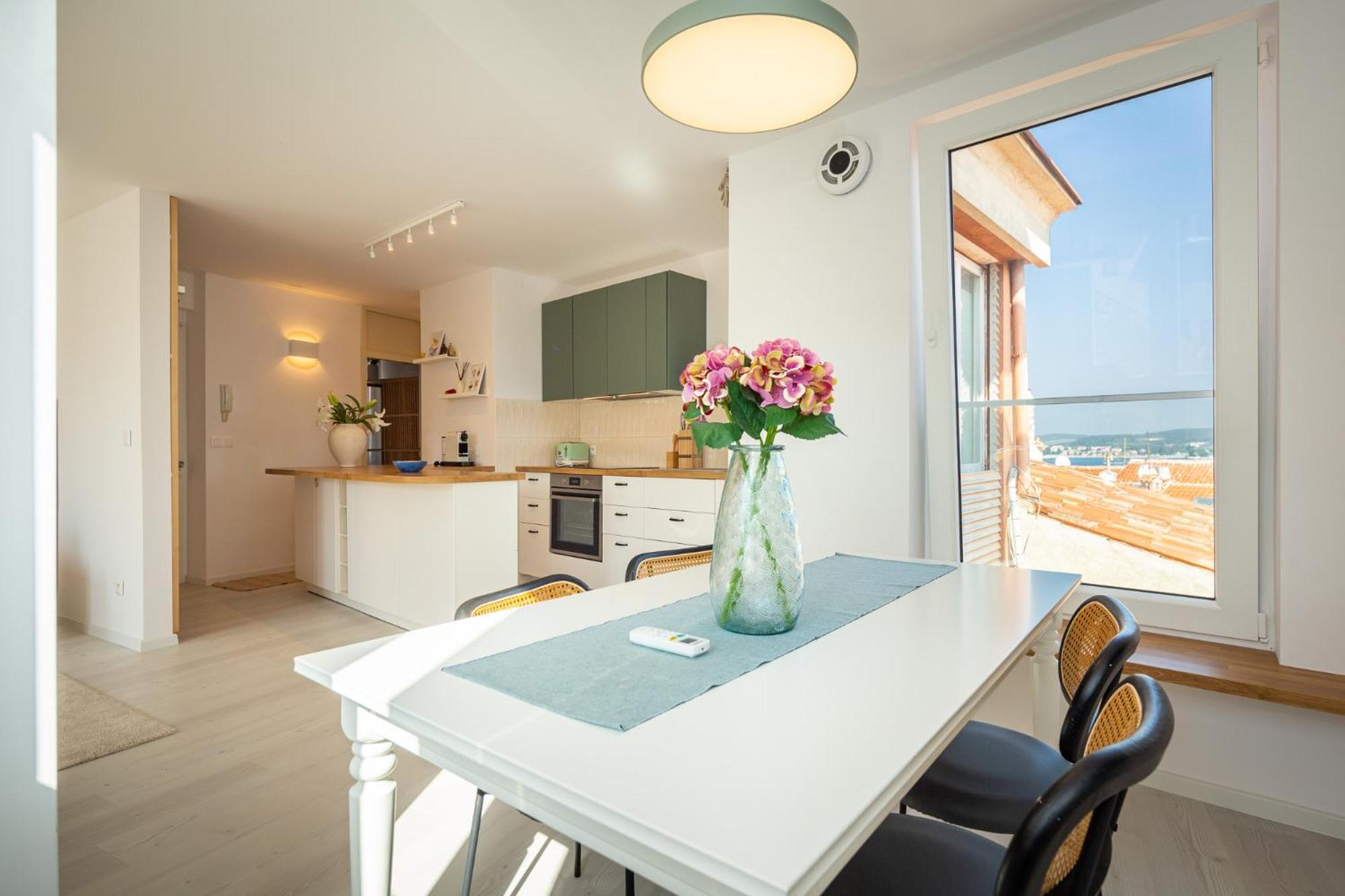 Rubini - Modern In The Heart Of Old Apartment Rovinj