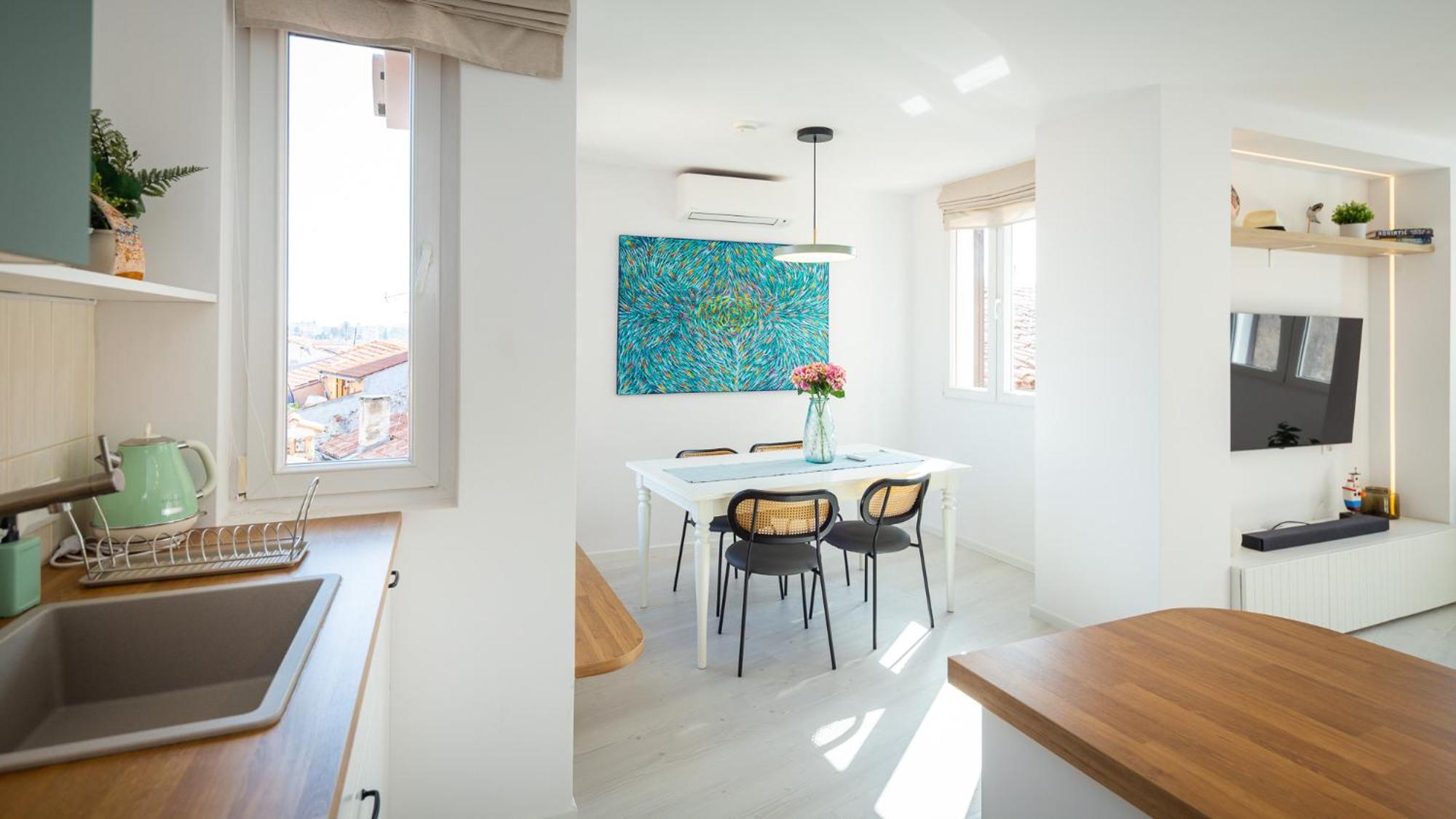 Rubini - Modern In The Heart Of Old Appartamento